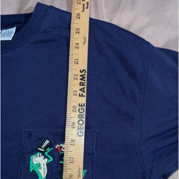 Michigan J Frog WB 1995 Blue Pocket Embroidered T Shirt Acme Clothing Size Large - Picture 3 of 8